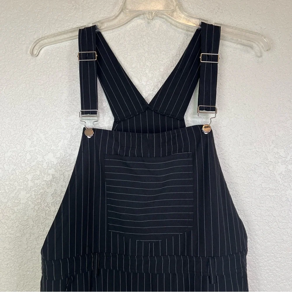Princess Polly Hayden Black  White Pinstripe Print Wide Leg Overalls Size 12 - Picture 5 of 15